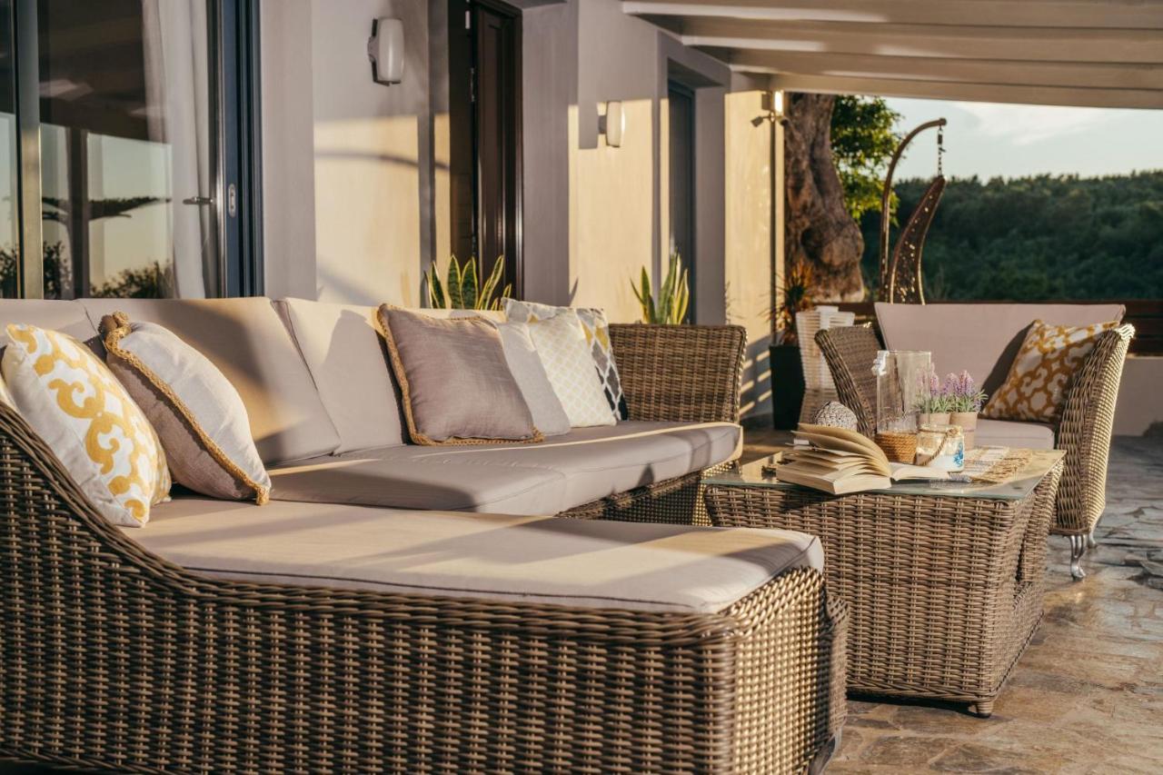 Villa Venia - Cozy Escape With Scenic Sew View, By Zantewize Tragaki Exterior photo
